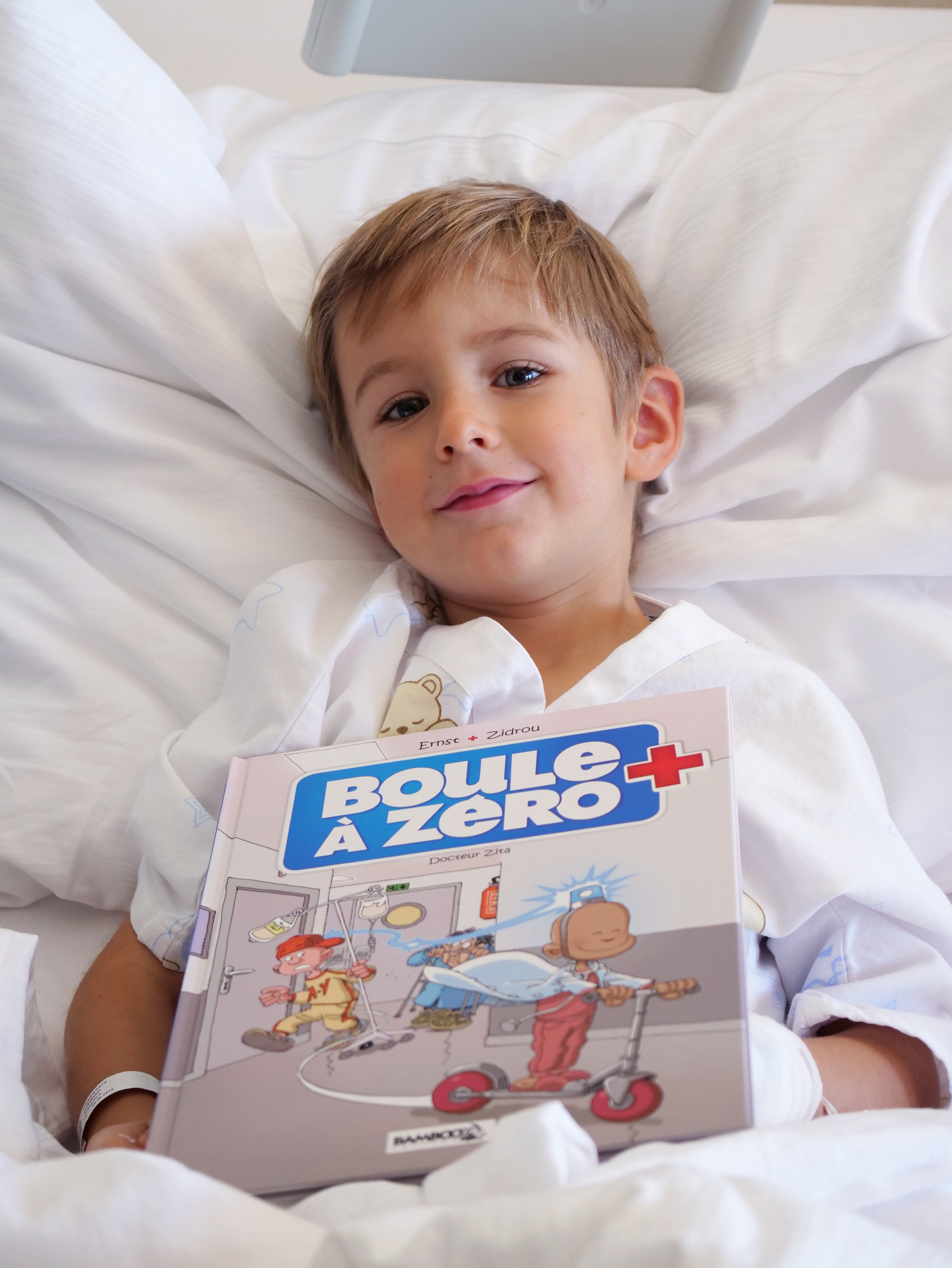 1'000 bandes dessinées pour les enfants hospitalisés à Sion et Viège